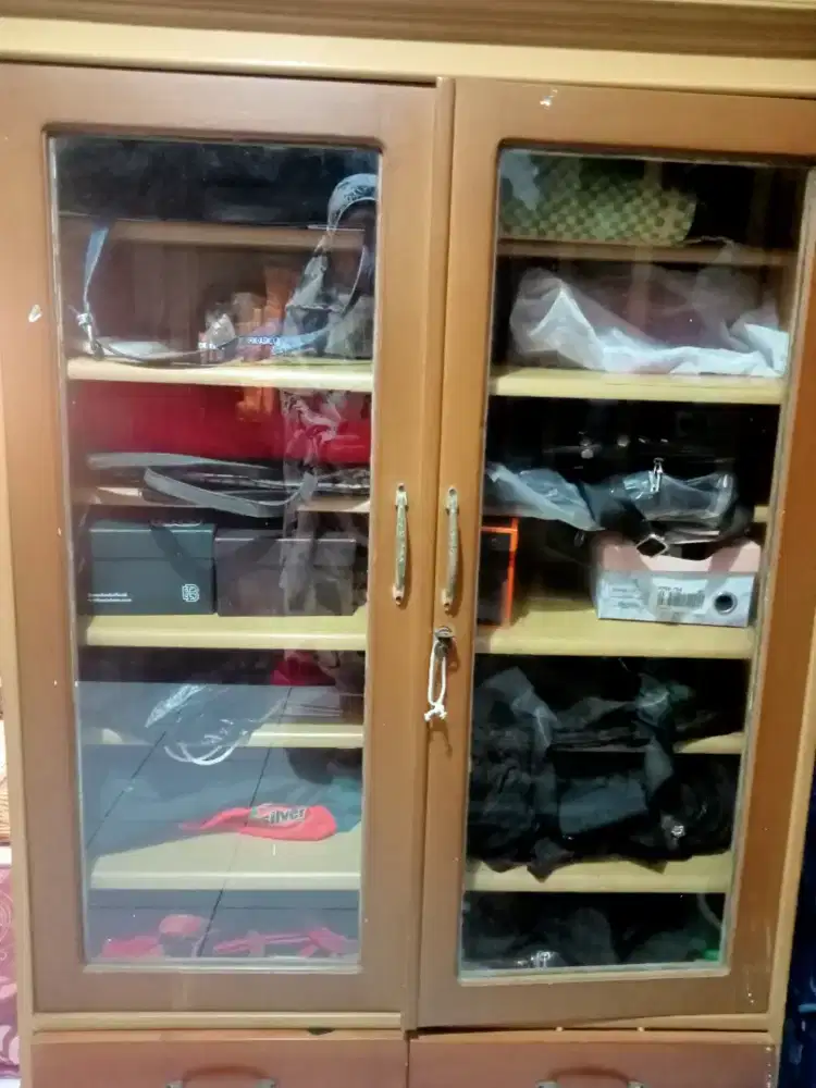 Lemari Sepatu Kayu