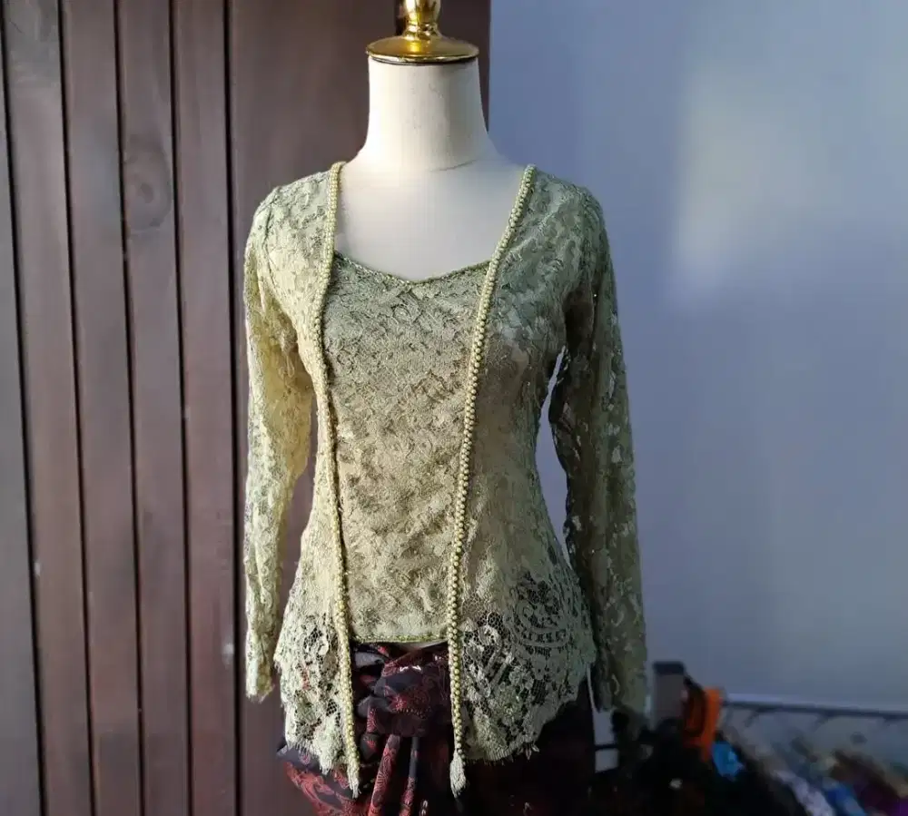 Kebaya modern atasan full payet tabur