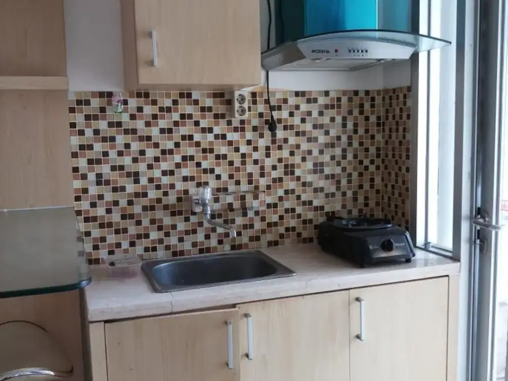 ready disewakan apartemen green lake sunter,tipe 2bedrooms full furnished,view laut priok,hadap utara,AC 3,4,5jt/bulan