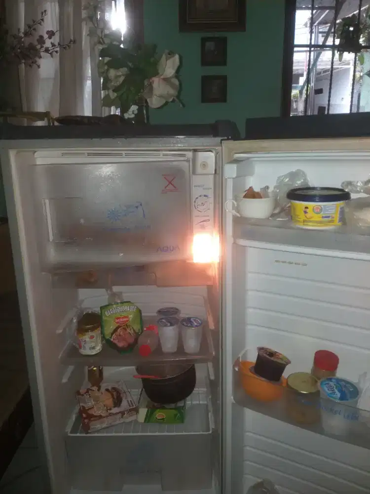 Kulkas 1 pntu sgt normal dngin beku lengkap bersih free ongkir lalamov