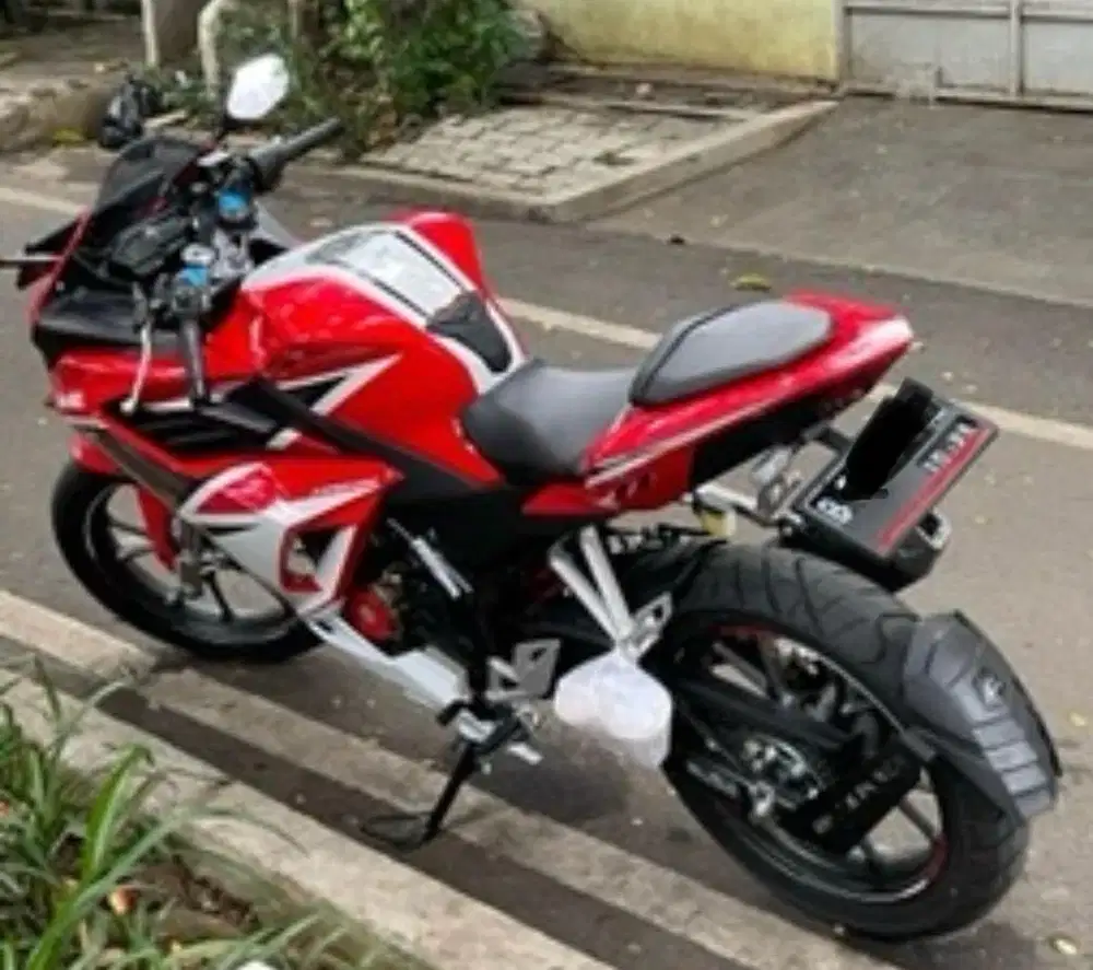 DIJUAL: Honda CBR 150R ABS SE 2021 Merah Putih