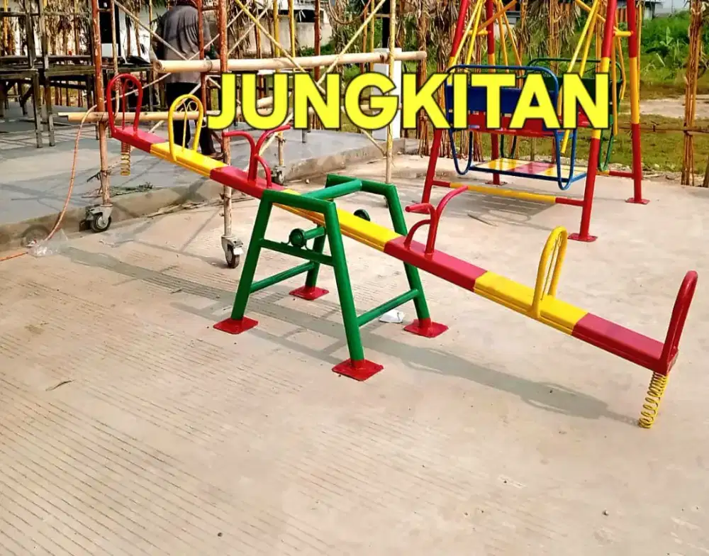 AYUNAN BESI. MAINAN JUNGKITAN. GRATIS ONGKIR JABODETABEK