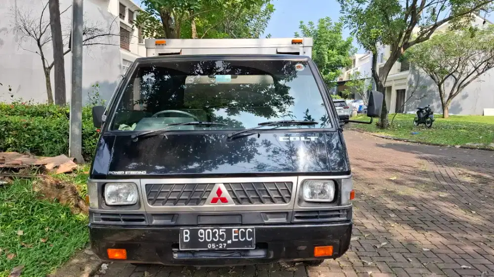 Mitsubishi Colt L300 Box KM rendah