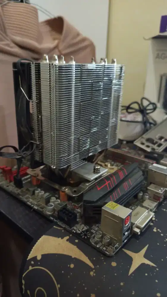 PAKETAN RYZEN 7 2700X + MSI B450, GAMING PLUS + HSF AG400 NO BOX