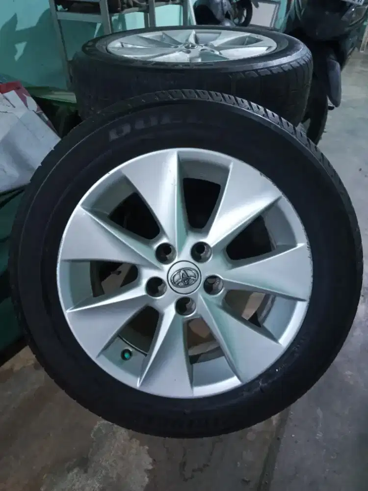 Velg + ban copotan Alphard R17