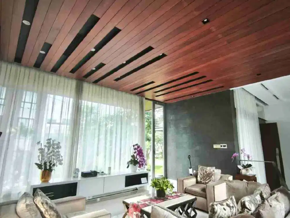 Mewah! Rumah Mandiri dengan Private Pool di Alam Sutera