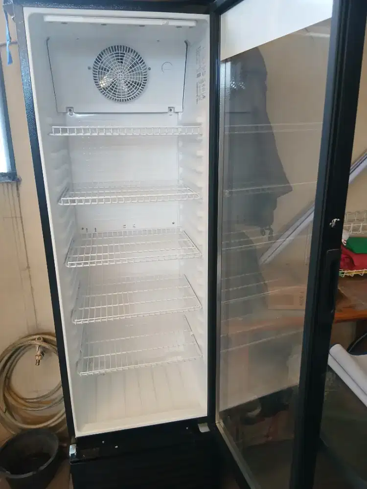 Dijual Showcase RSA 5 Rak