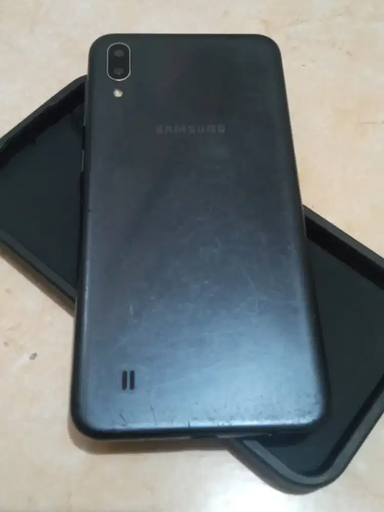 samsung M10 2/16 normal tinggal pake aja 375 net not