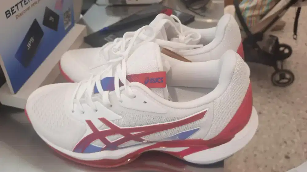 ASICS SOLUTION SPEED

Ukuran 39.5 insole 25cm