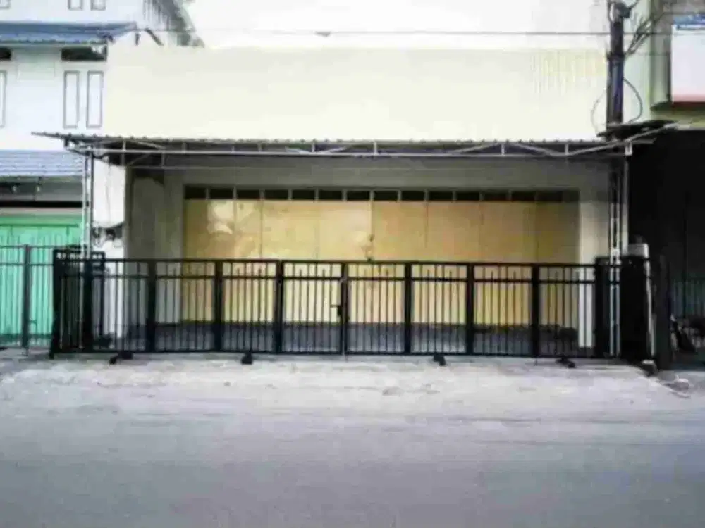 Ruang usaha strategis dekat pasar gede solo, akses kontainer.