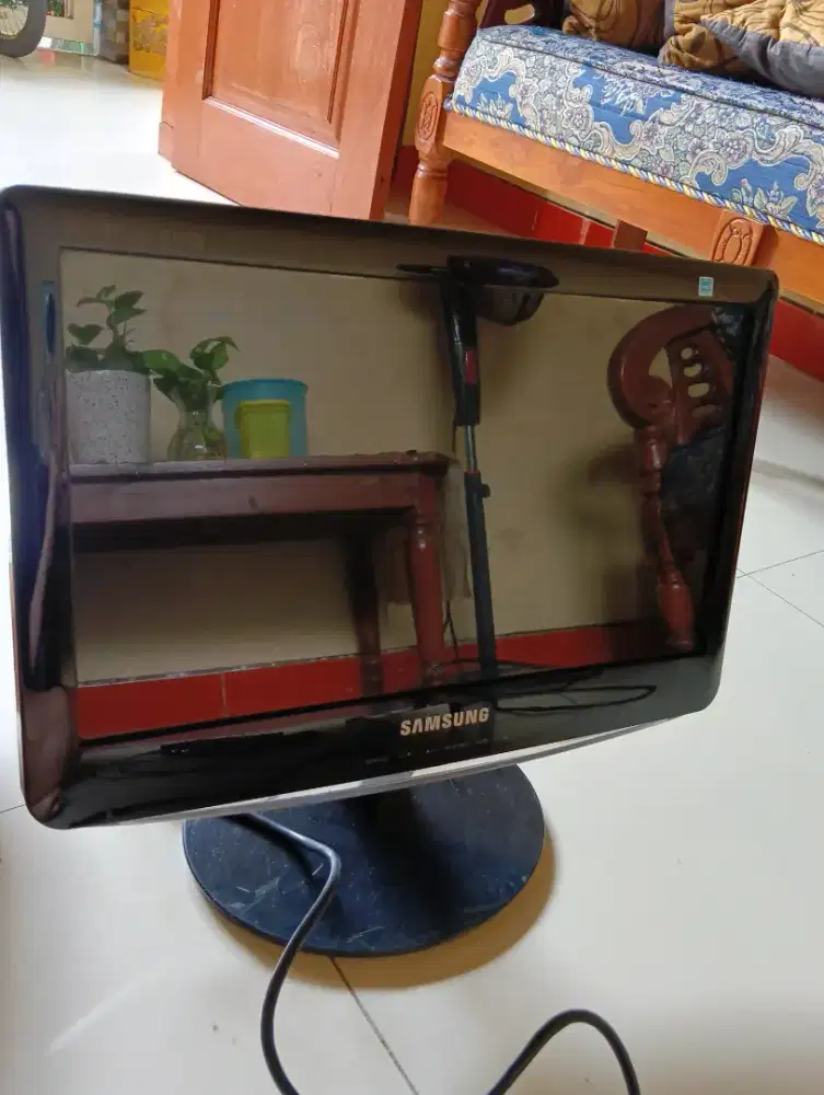 Monitor Samsung 16 Inch VGA – Normal