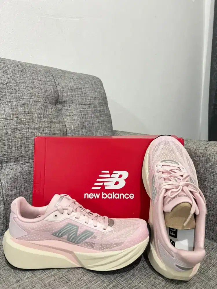 Jual cepat sepat sepatu running NB ori