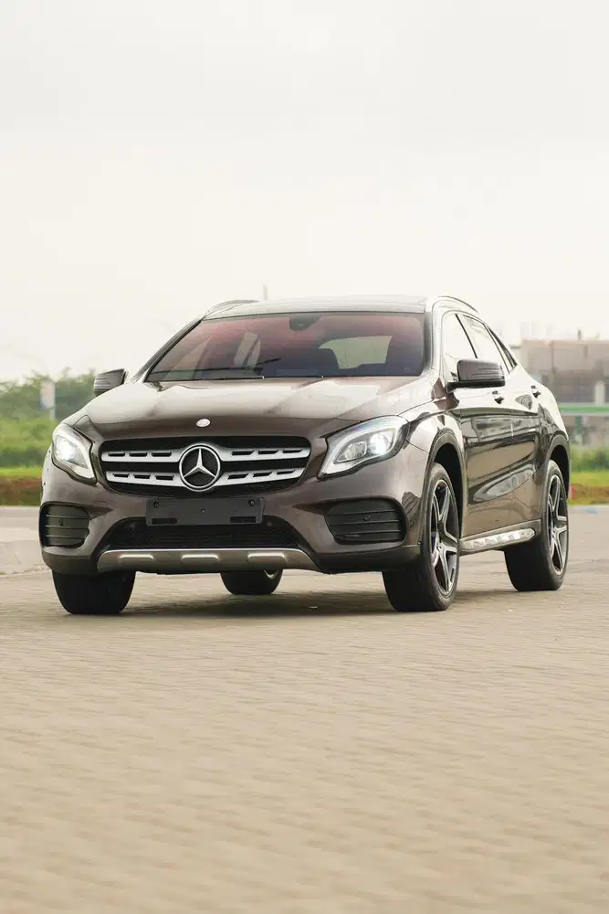 [ Harian ] Mercedes Benz GLA200 AMG 2017 Bmw x1