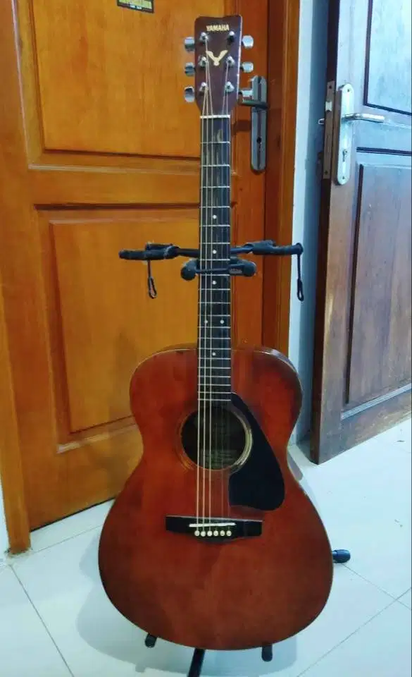 Yamaha FS-310 Vintage Tahun 80an buatan Taiwan
