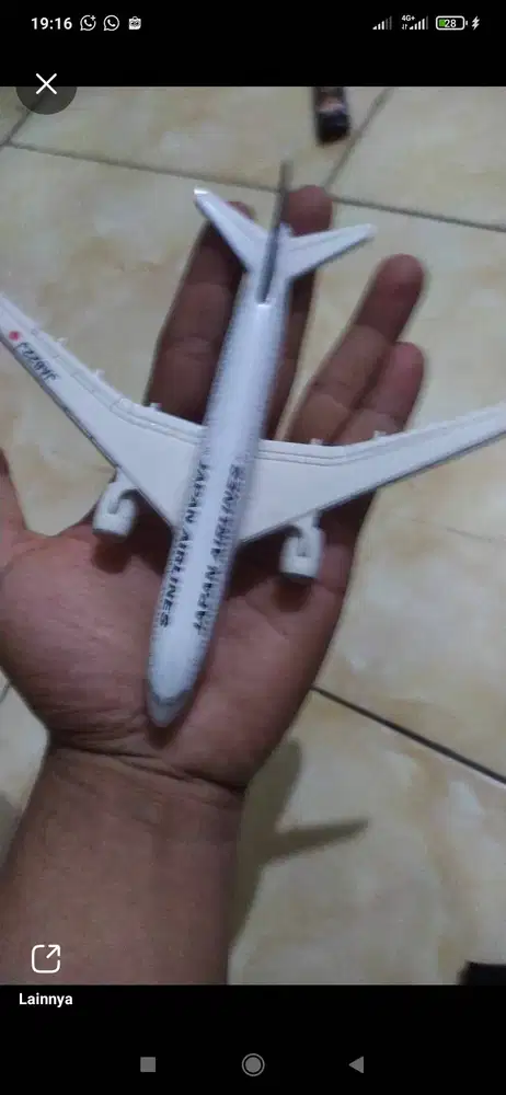 Miniatir pesawat  20cm