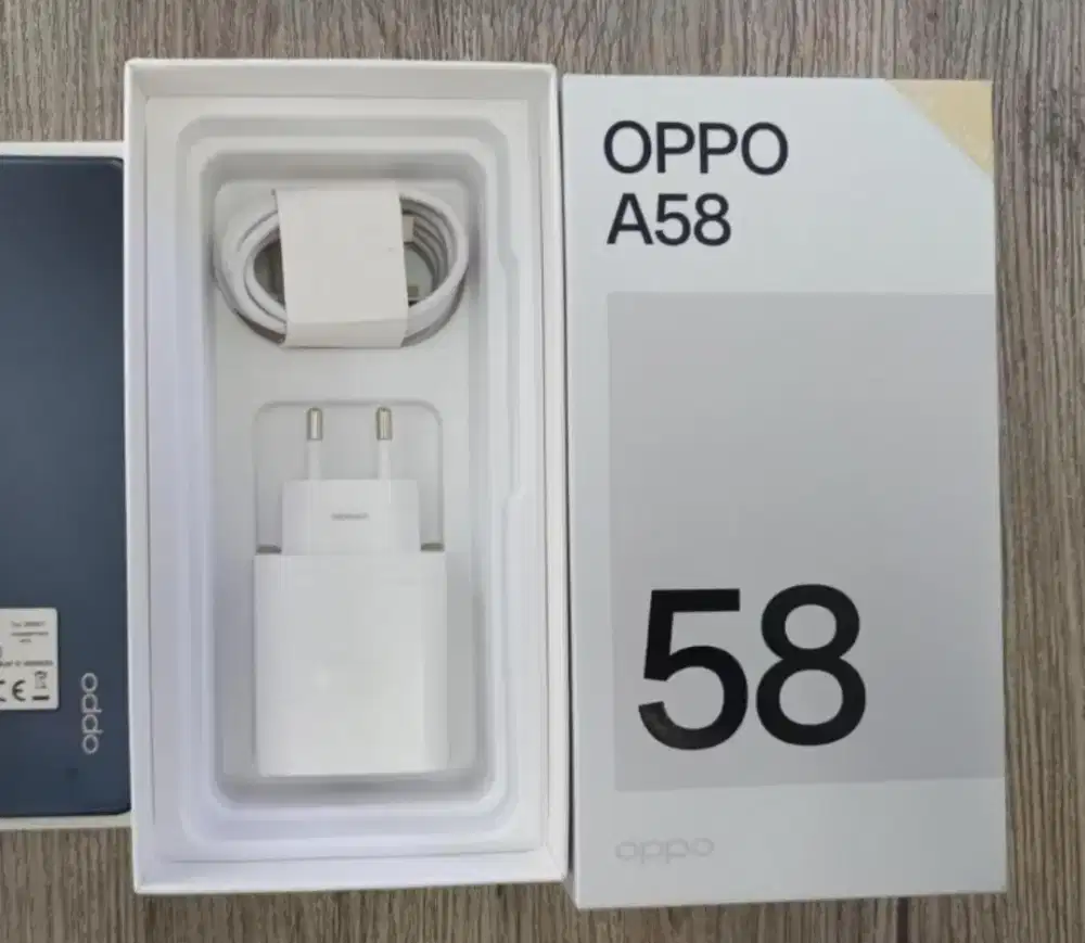 Jual charger original bawaan kotak hp oppo a58. 33 watt.