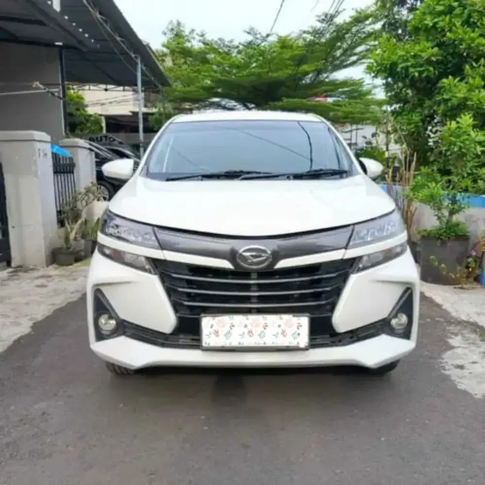 2020 daihatsu xenia R matic