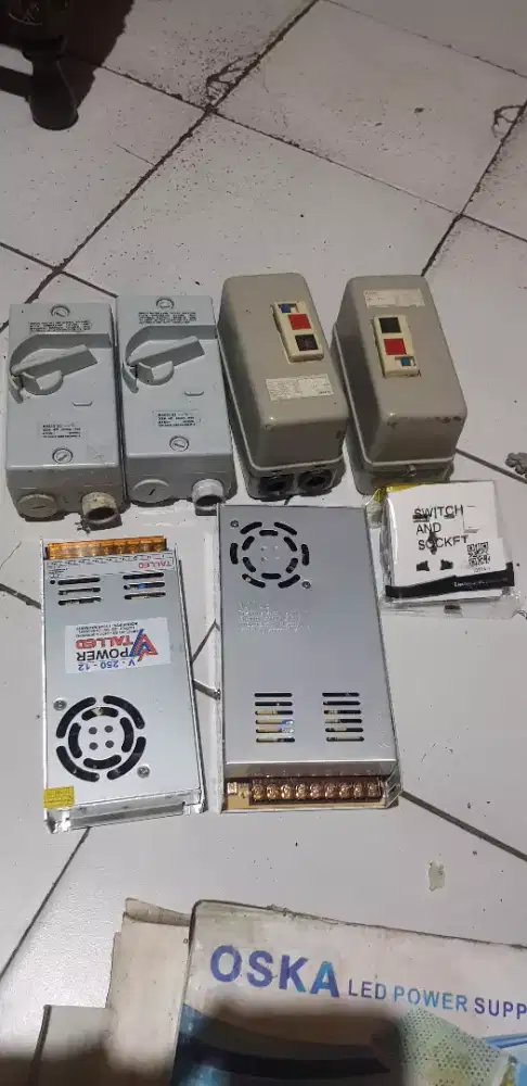 Alat Listrik isolator,stopkontak,push button exhaust dll