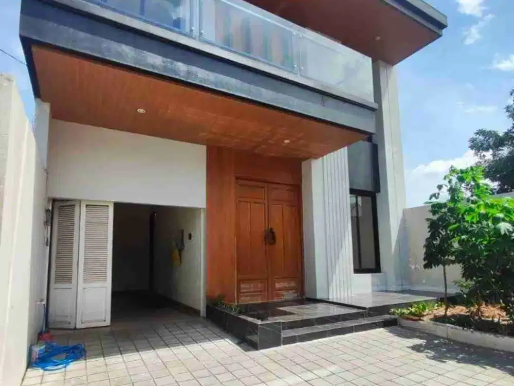 dijual rumah mewah siap huni di kerten, Solo