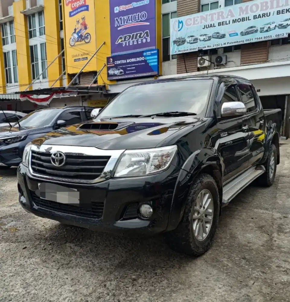 Hilux G 4x4 MT 2014 istimewa dp 75 jt
