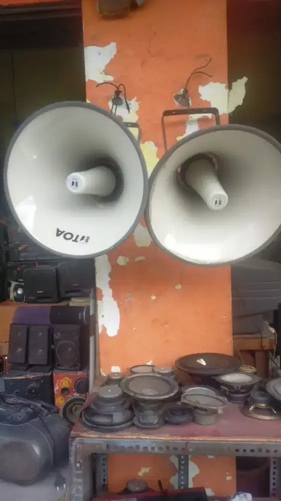 TOA pengeras suara norma