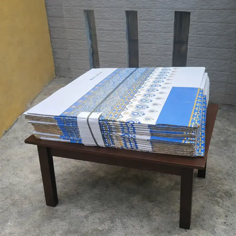 KARDUS UNTUK HAMPERS MOTIF CANTIK BARU