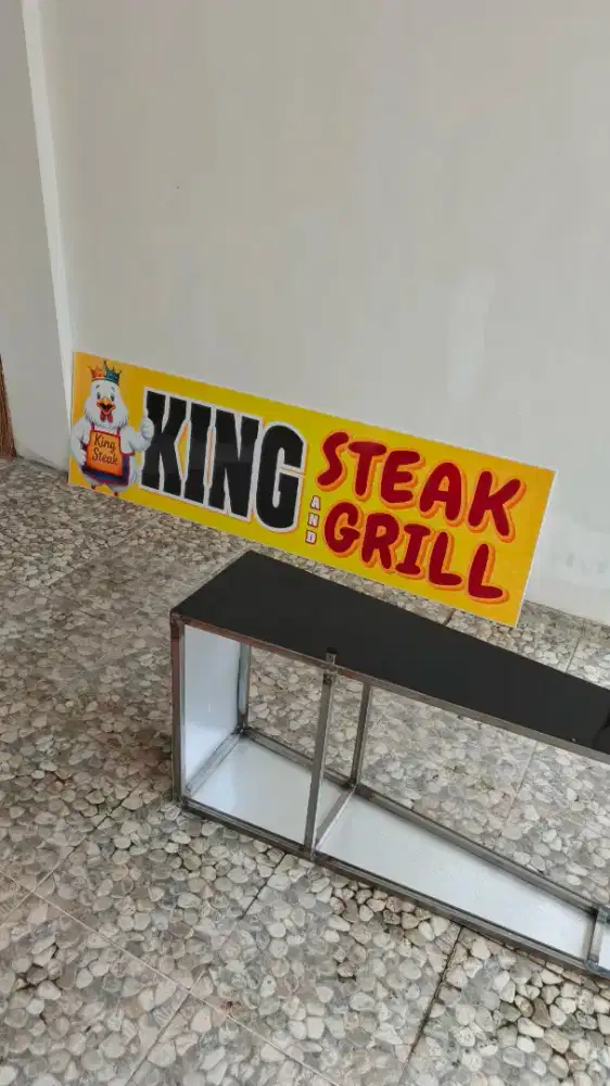 Plakat papan nama steak neon box reklame promosi kuliner UMKM Soloraya
