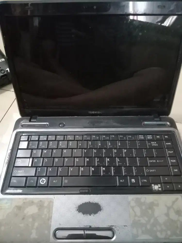 Laptop Toshiba Satellite L745 bekas