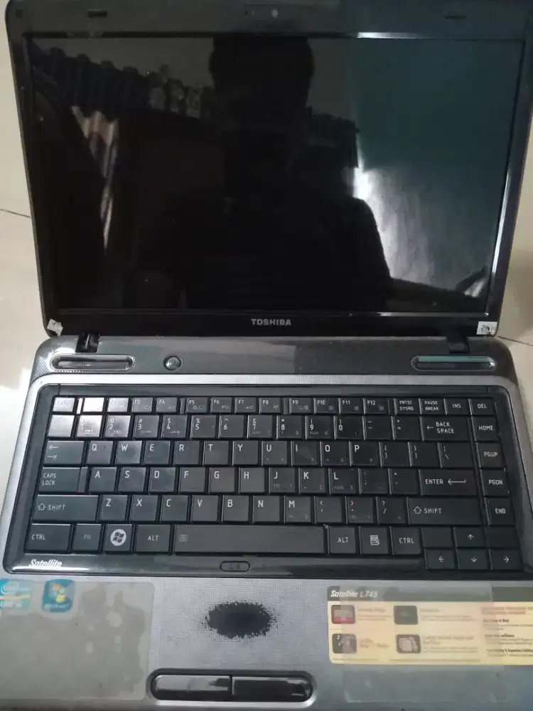 Laptop Toshiba Satellite L745
