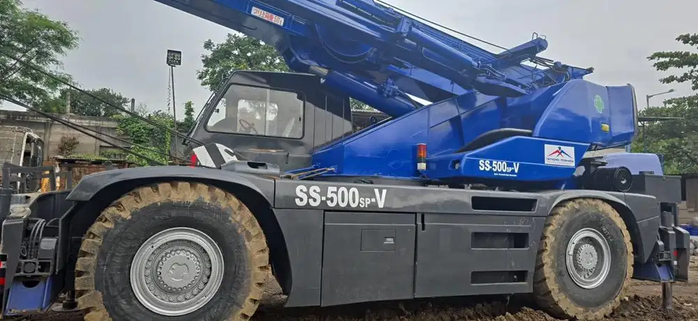 KATO ROUGHTER CRANE 50 TON