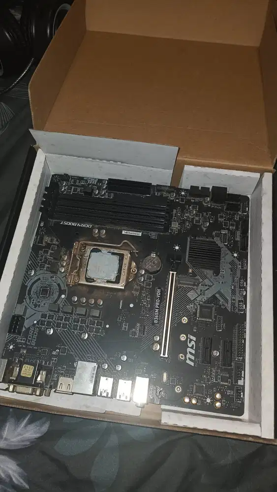 Mother board B365M PRO-VDH LGA 1151 (Bekas pakai, nego sampai jadi)