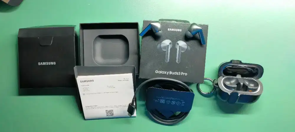 ​Samsung Galaxy Buds3 Pro Silver - Fullset Mulus Garansi Resmi SEIN