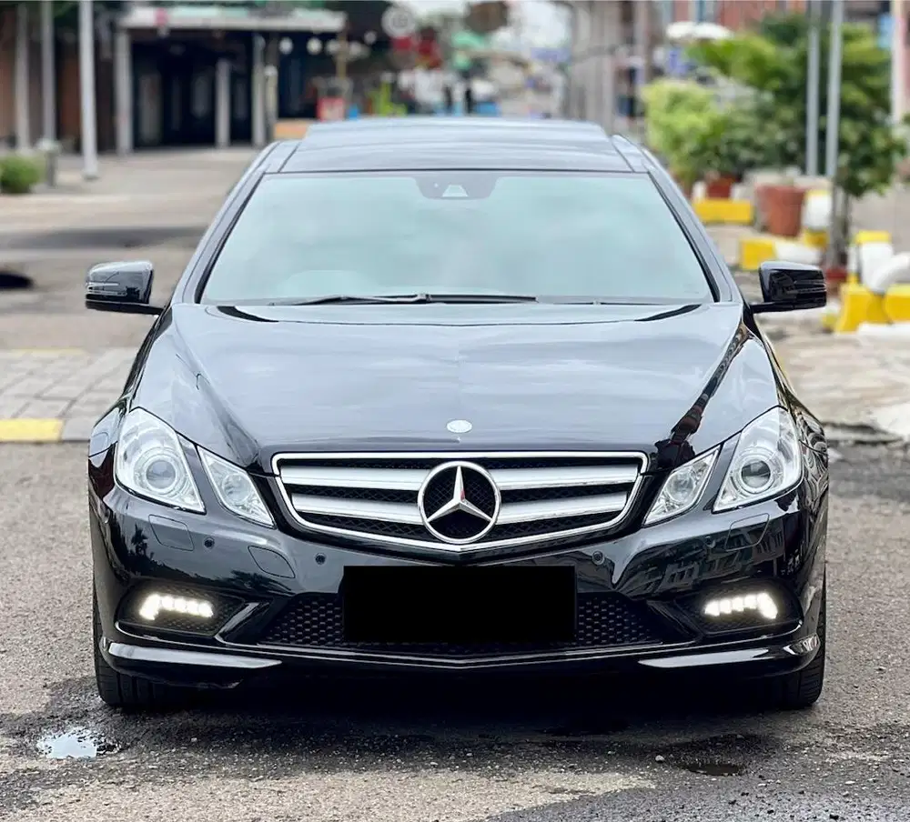 Mercedes Benz E350 Coupe 2011 Low KM Garansi 1 Tahun