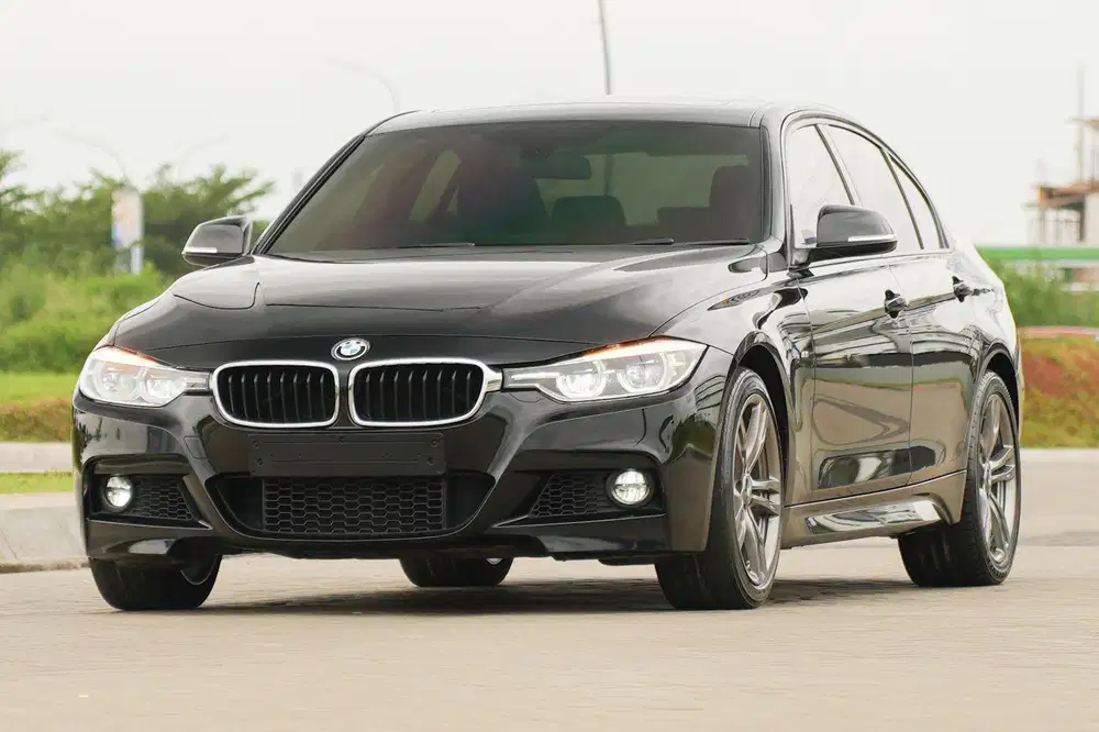 (DP 18jt) BMW 330i Sport Facelift LCI 2018 (F30)