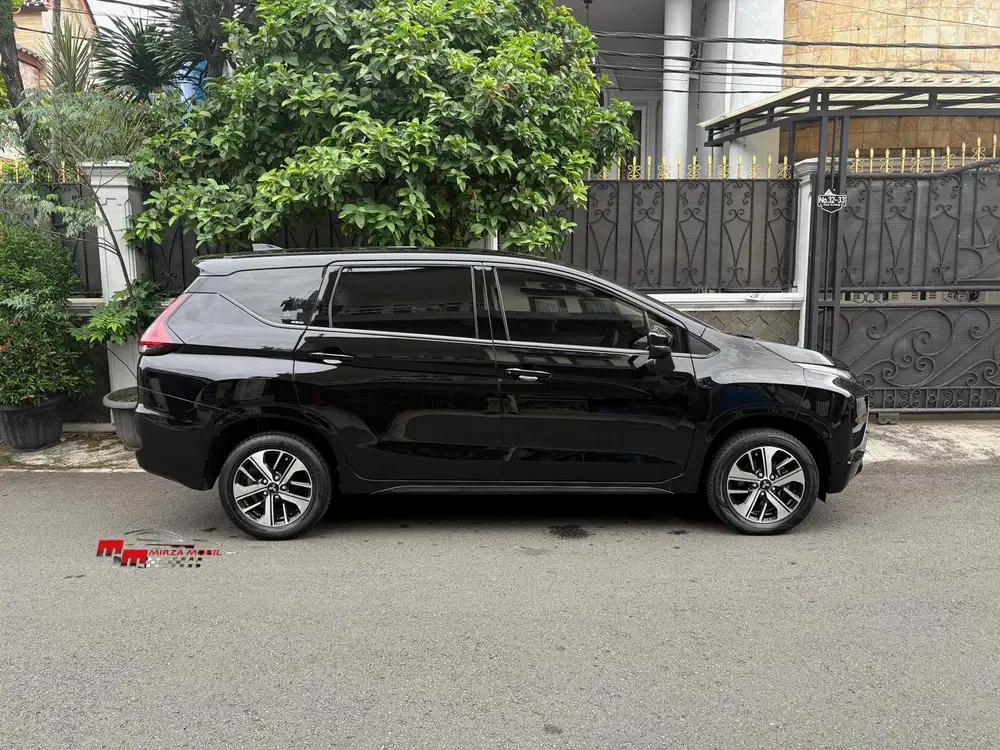 Mitsubishi Xpander Exceed 1.5 AT 2021 Hitam