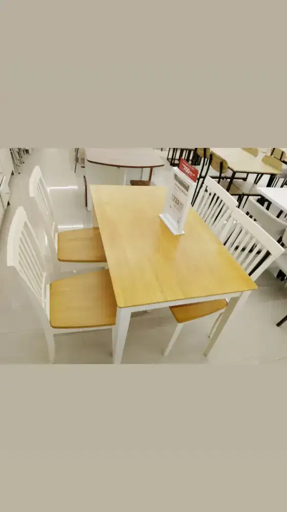 Meja makan estetic by selma