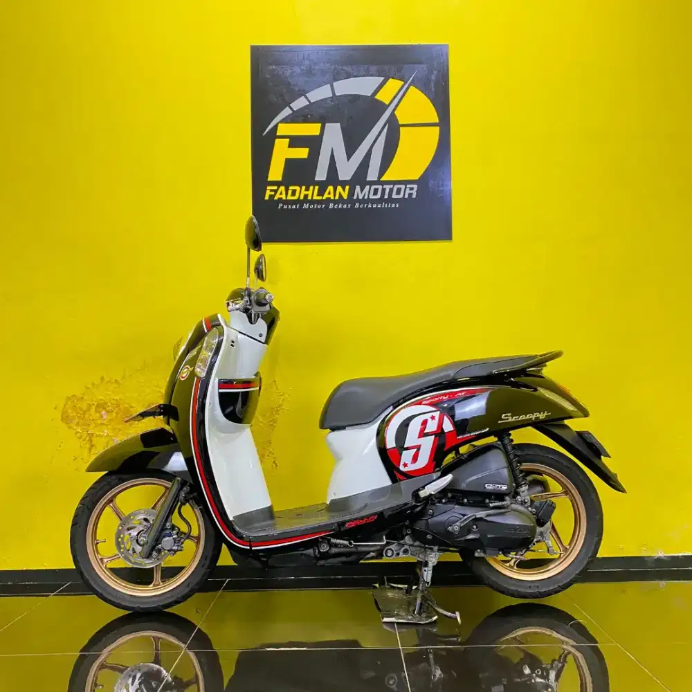 Dijual Honda Scoopy Tahun 2016 hitam pajak on full orisinil plat depok