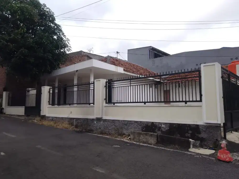 Rumah Hook 189m² di Srikaton Purwoyoso Ngaliyan