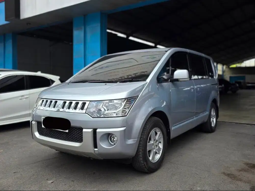 (km 52rb) (TDP 38 JUTA) Mitsubishi Delica AT Matic 2014