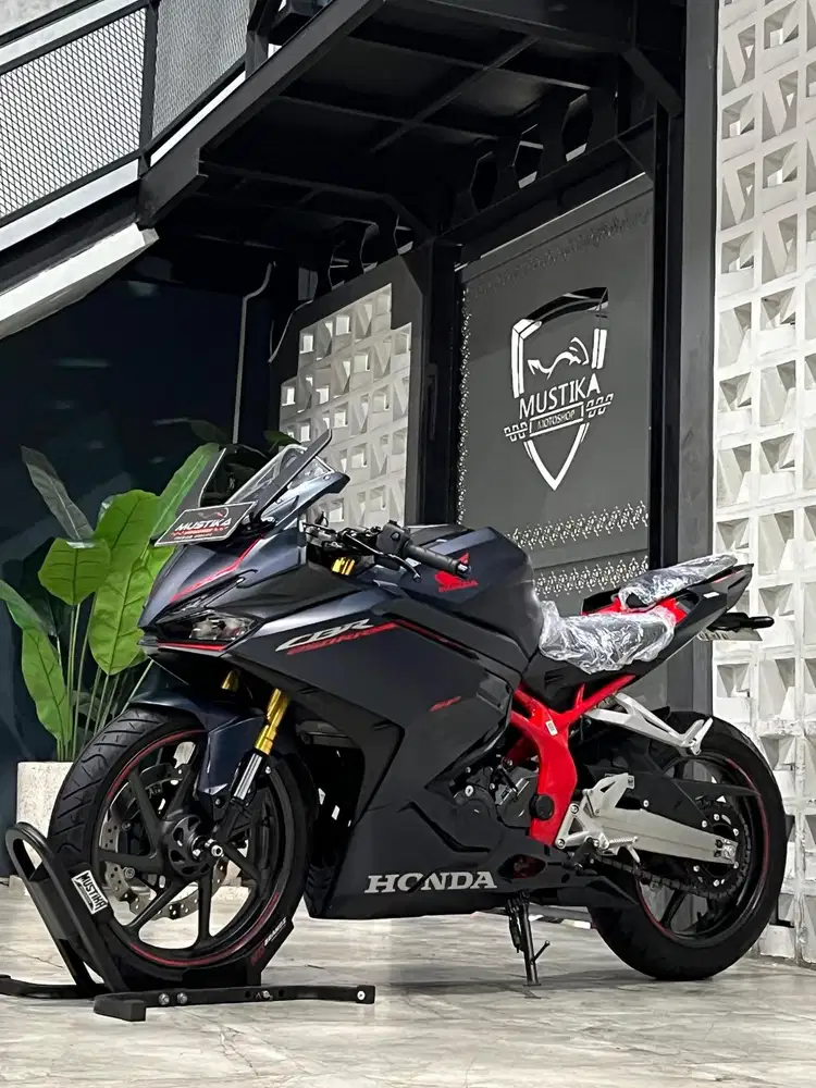 HONDA CBR 250 RR ABS SP 2025 NIK 2024 - Chintia Mustika