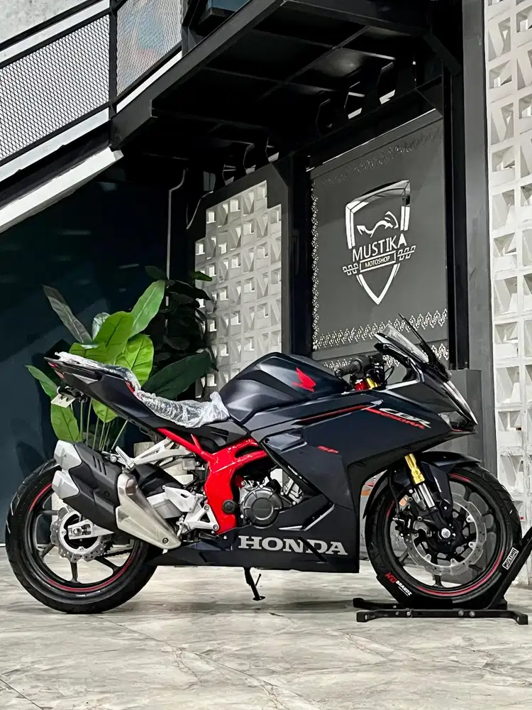 HONDA CBR 250 RR ABS SP 2025 NIK 2024 - Chintia Mustika