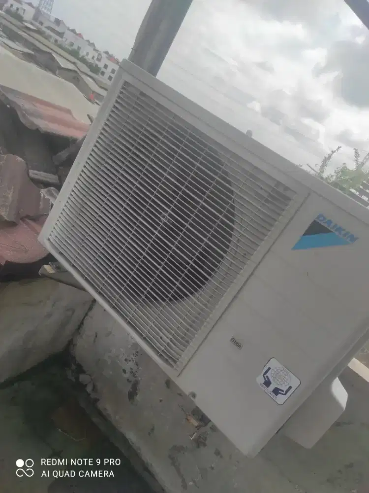 AC daikin 2 pk bekas