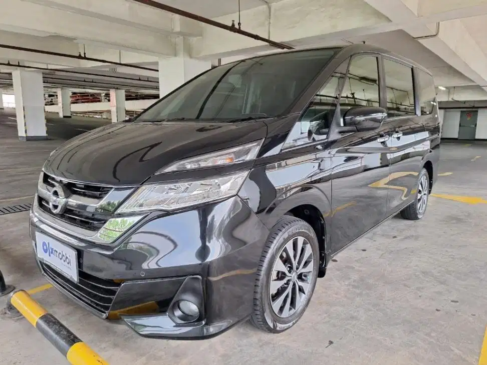 DP Rendah  10JT - Nissan Serena 2.0 X Bensin-AT 2019 Hitam