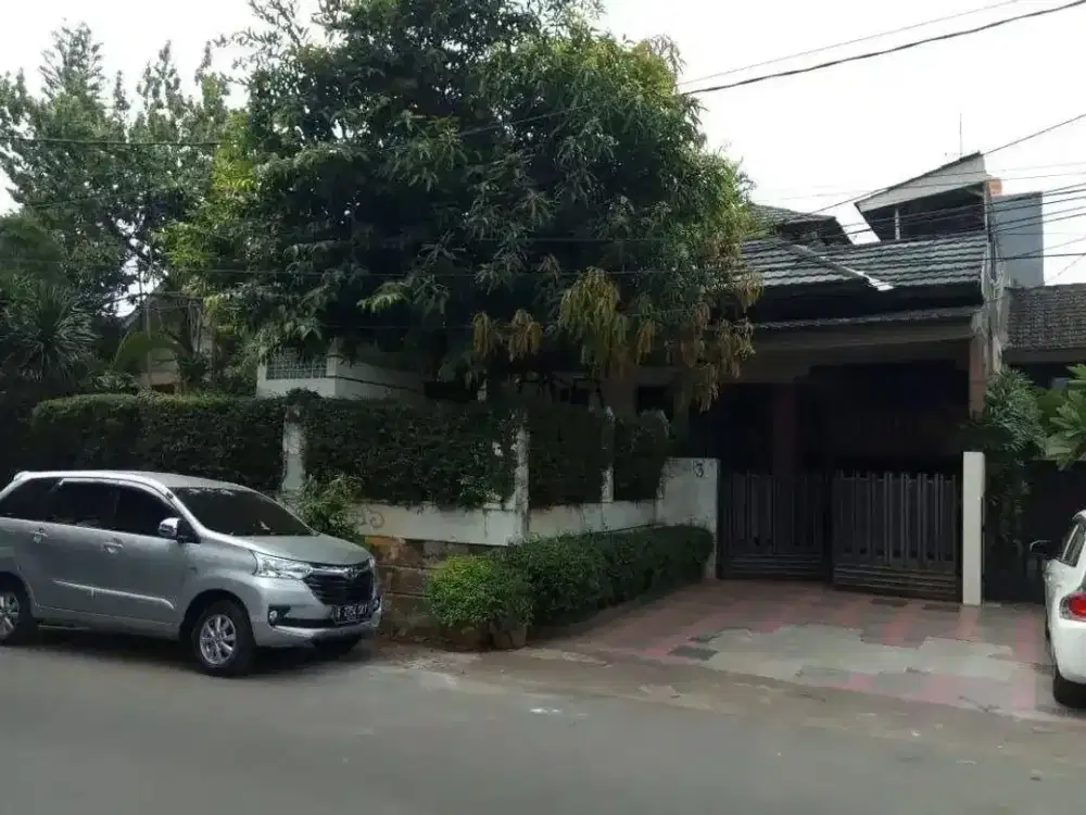 TURUN HARGA! Rumah Mewah 2 Kavling Jadi 1 di Tebet Dalam – Jakarta Selatan