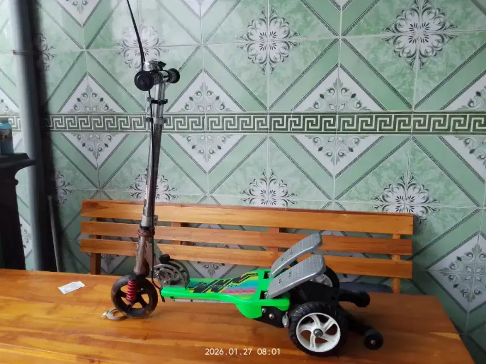 SCOOTER INJAK PEDAL BEKAS