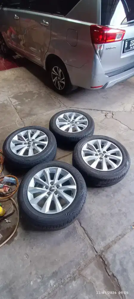 Velg Zenix type V ring R17 mulusss