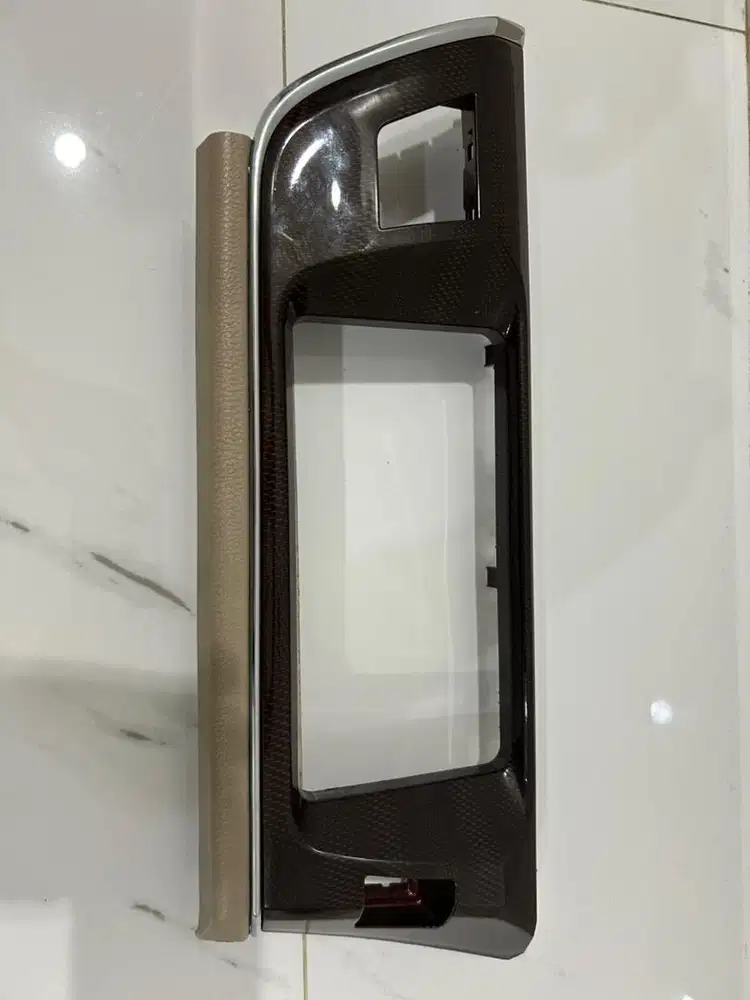 cover Head unit corolla altis matic 2015 ( original )