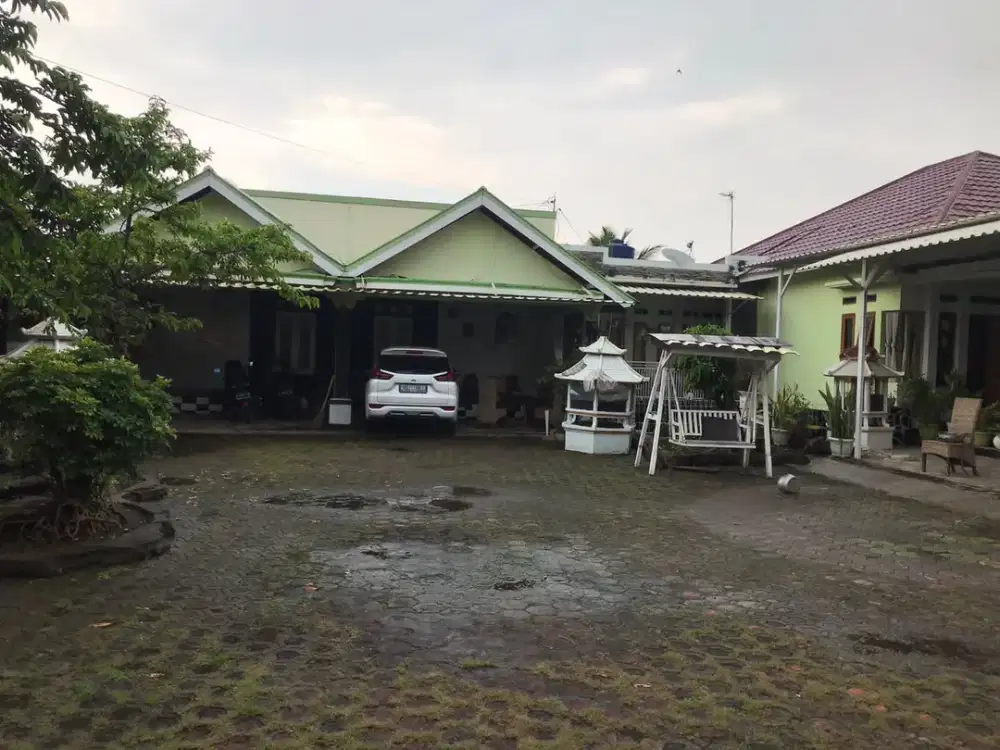 Dijual Rumah di Jalan Raya Cipanas No.17