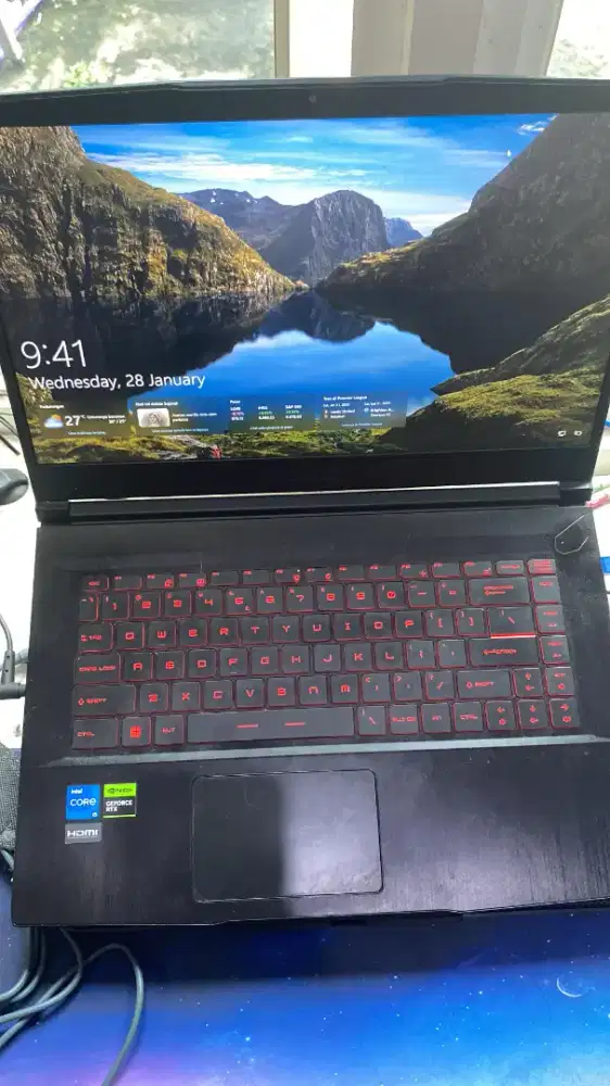 Dijual laptop pribadi milik sendiri