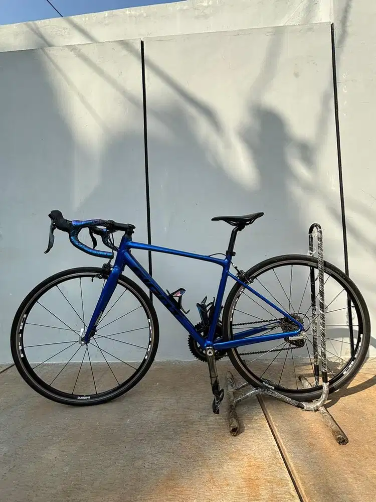 Roadbike Road Bike Sepeda Giant Contend Biru Size S